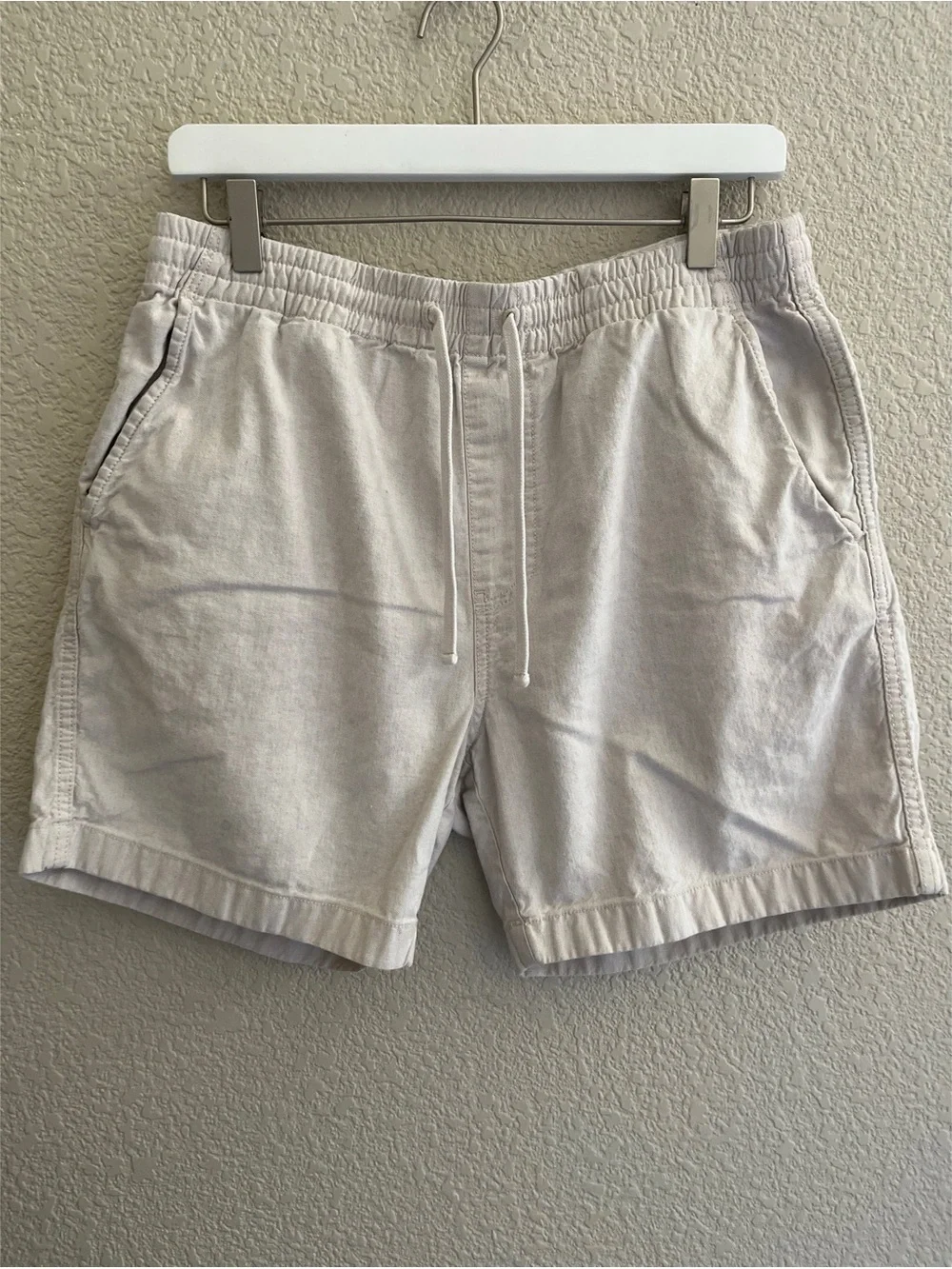 J Crew Beige Linen Blend Drawstring Shorts Men’s Size Medium